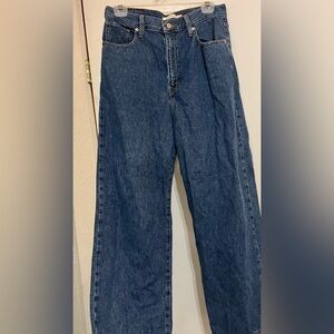 7 Pairs of Jeans-Levi’s, AE, Gap, Pistola sizes 28-31 & 8-10